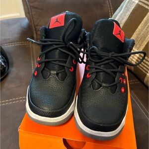 Kids Jordan Sneakers Size 6